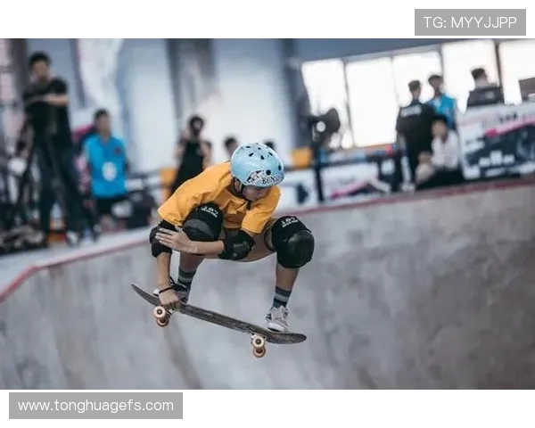 重庆滑板队与武汉滑板队赛后战术分析与复盘探讨